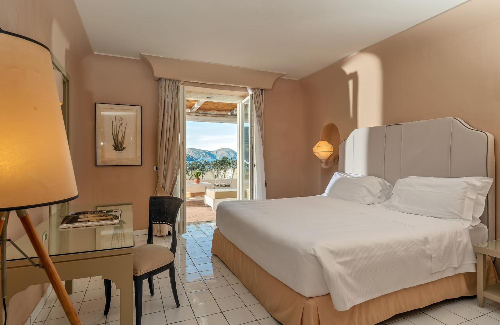 Therasia Resort Sea And Spa - The Leading Hotels Of The World Вулкано Экстерьер фото