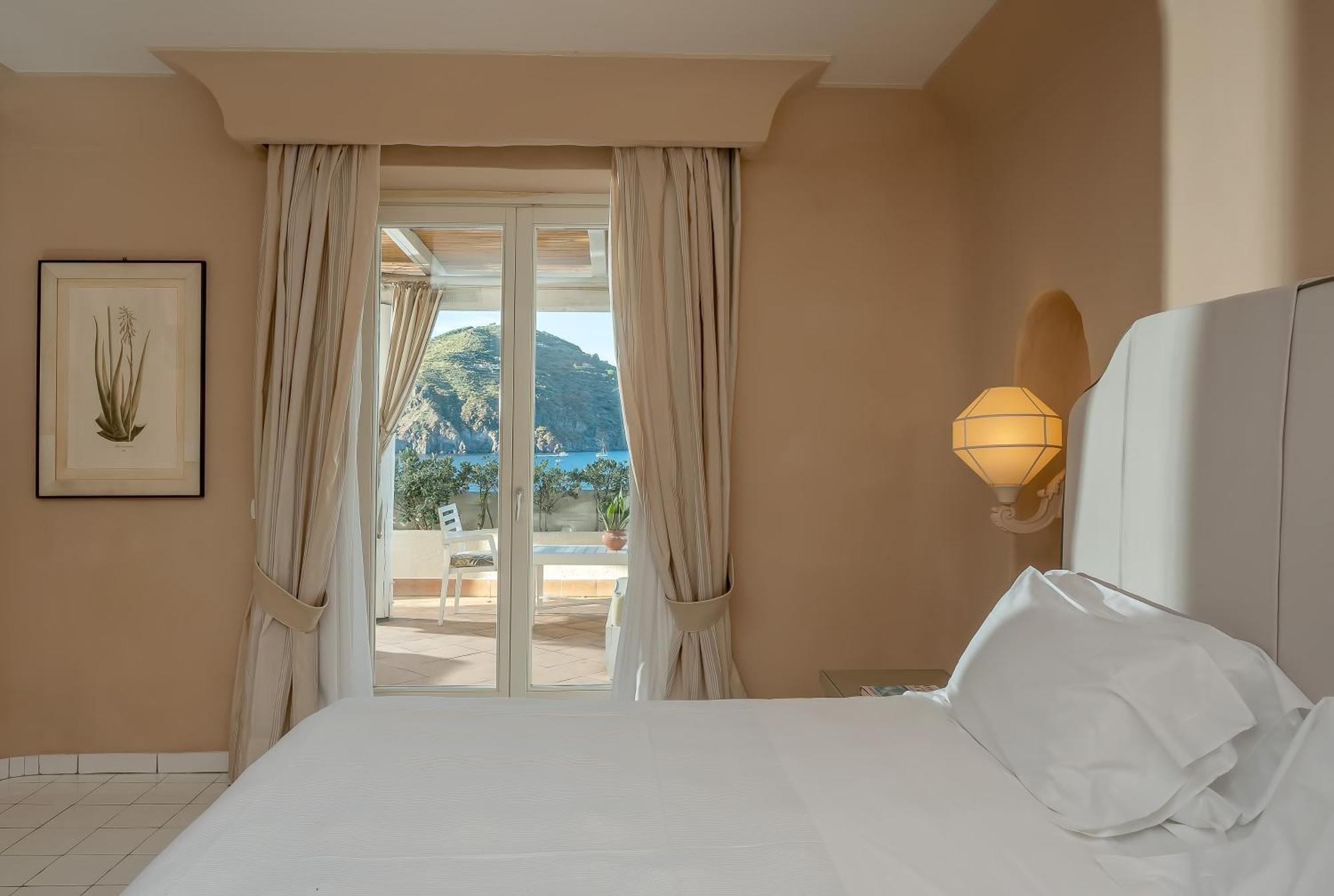 Therasia Resort Sea And Spa - The Leading Hotels Of The World Вулкано Экстерьер фото