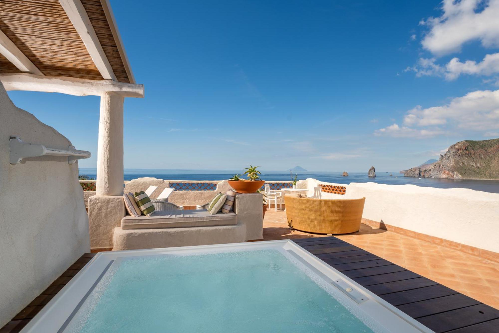 Therasia Resort Sea And Spa - The Leading Hotels Of The World Вулкано Экстерьер фото