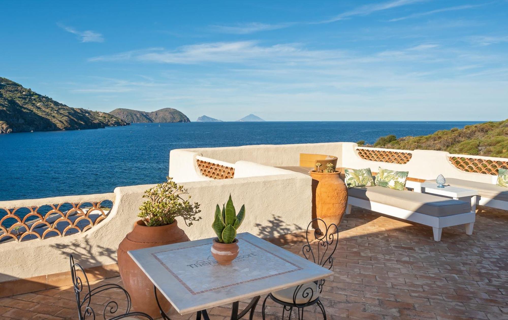 Therasia Resort Sea And Spa - The Leading Hotels Of The World Вулкано Экстерьер фото