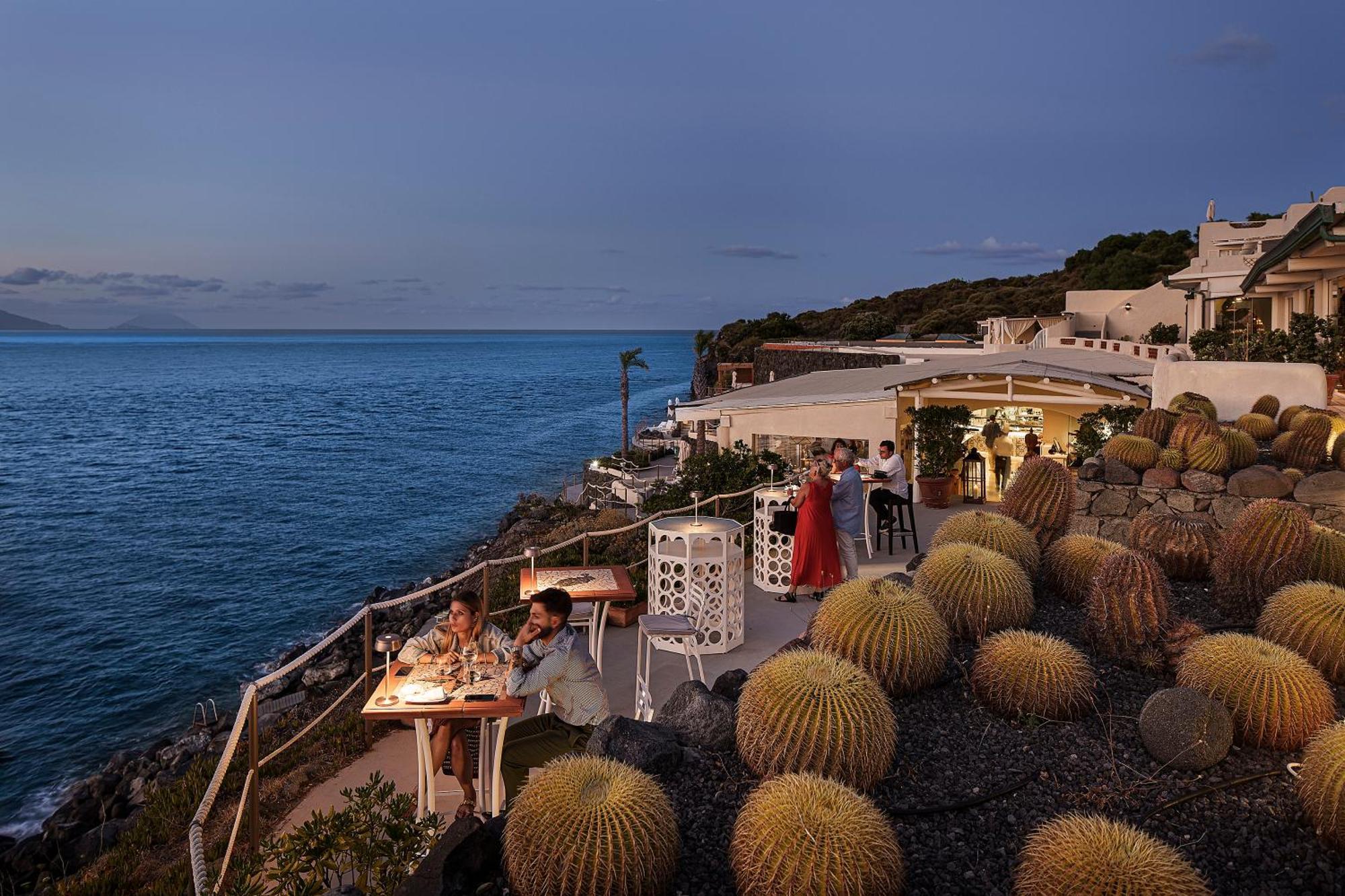 Therasia Resort Sea And Spa - The Leading Hotels Of The World Вулкано Экстерьер фото