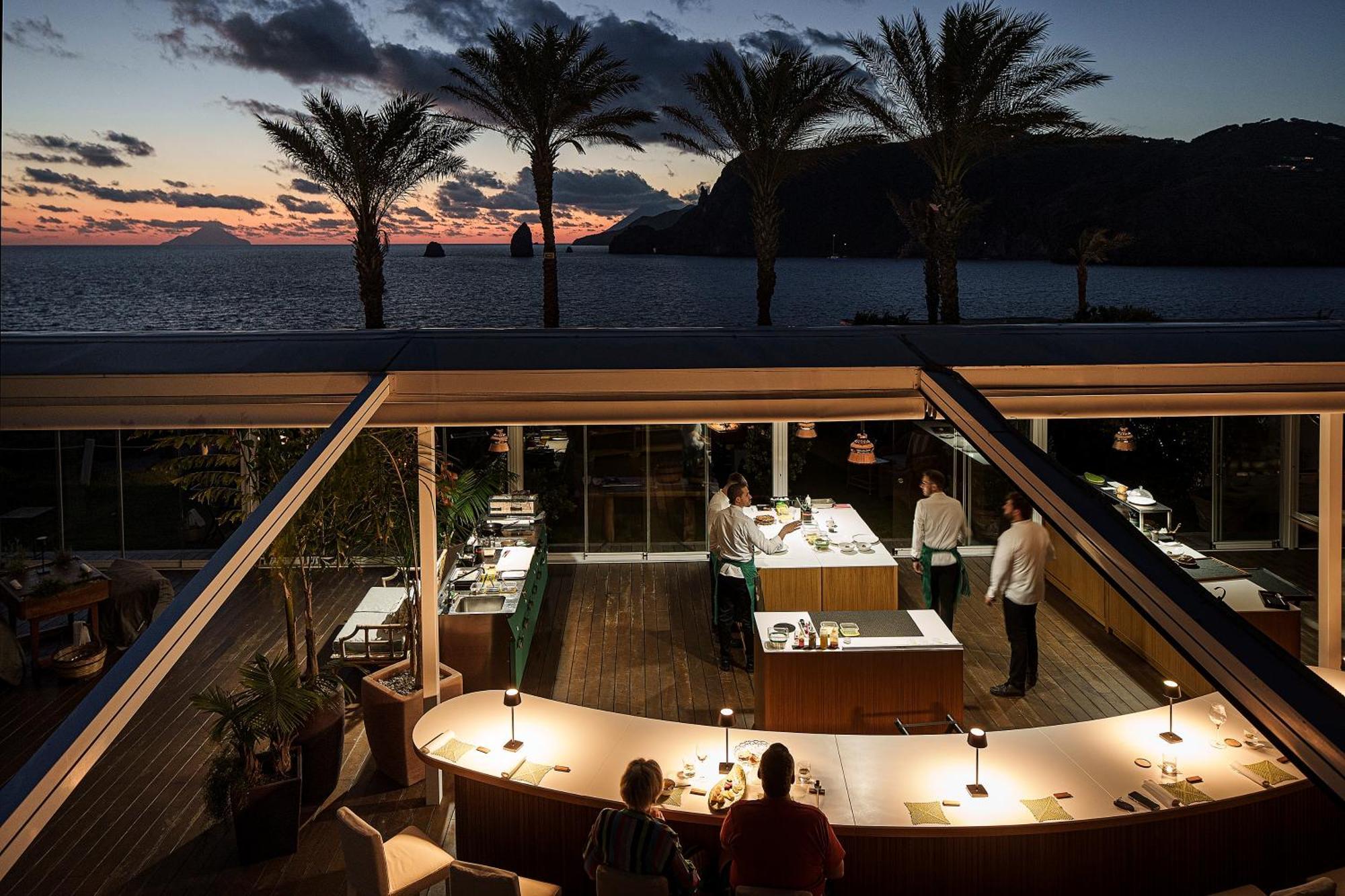 Therasia Resort Sea And Spa - The Leading Hotels Of The World Вулкано Экстерьер фото